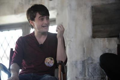 -wizarding-world-of-harry-potter-opening-press-conference-harry-potter-13075996-378-594_9.jpg