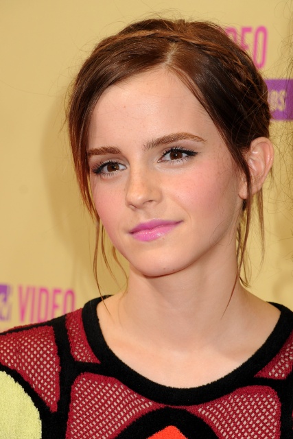 emma_watson_2012_mtv_video_music_awards_arrivals_sept_6__wwk3a14.jpg