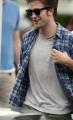 Kliknij, aby zobaczyć normal_gallery_enlarged-robertpattinson-remember-me-photos-06202009-17_t1.jpg