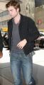 Kliknij, aby zobaczyć robert-pattinson-mtv-movie-awards-2009-09_t1.jpg