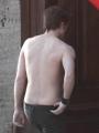 Kliknij, aby zobaczyć robert-pattinson-new-moon-shirtless-01_t1.jpg