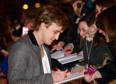 2010-remember-me-uk-premiere-harry-potter-10946652-594-427.jpg